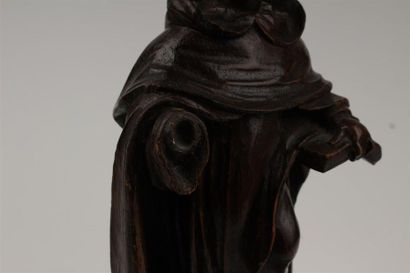 SUJET en bois naturel sculpté figurant un...