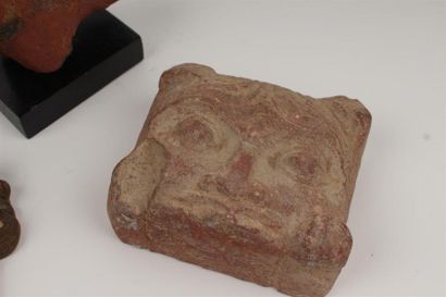 SIX OBJETS ethniques et dans le goût des...