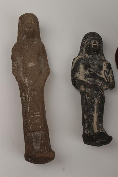 SIX OBJETS ethniques et dans le goût des...