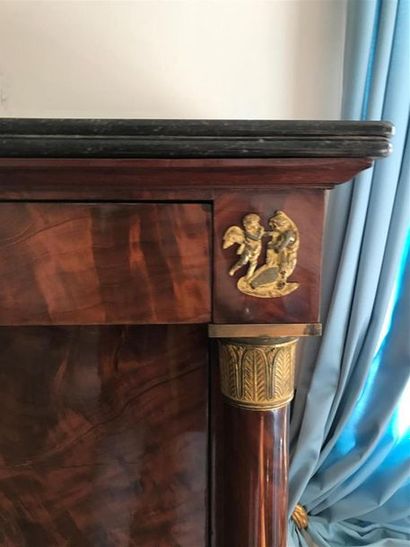 SECRETAIRE à colonnes détachées en acajou...