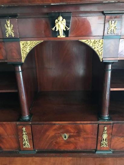 SECRETAIRE à colonnes détachées en acajou...
