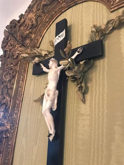 CHRIST en ivoire de Dieppe du XIXe siècle...