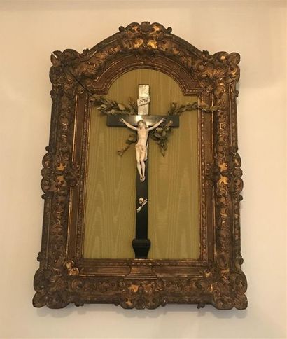 CHRIST en ivoire de Dieppe du XIXe siècle...