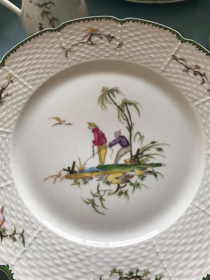RAYNAUD 
Important service de table en porcelaine,...