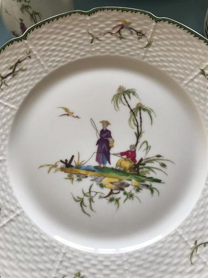 RAYNAUD 
Important service de table en porcelaine,...