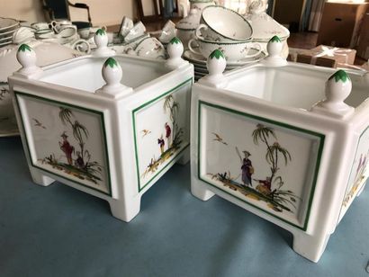 RAYNAUD 
Important service de table en porcelaine,...