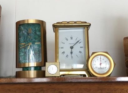 LOT de pendules de bureau et d'officier....