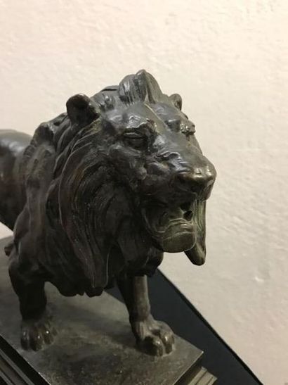 * D'après Antoine Louis BARYE (1796-1875)
Lion...