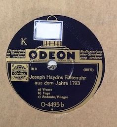 Lot de 20 disques 78 tours dans leurs pochettes...