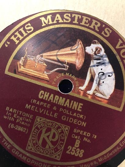 Lot de 20 disques 78 tours dans leurs pochettes...