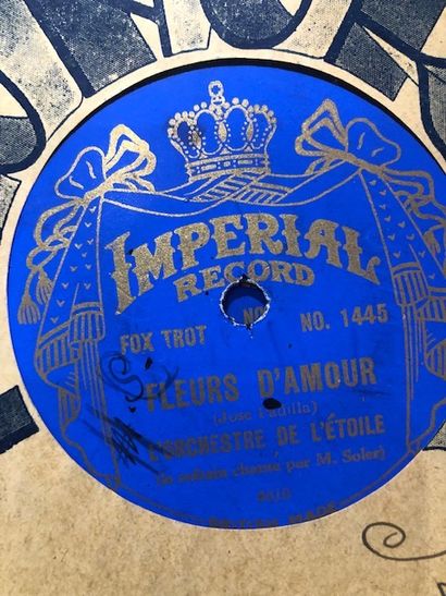 Lot de 20 disques 78 tours dans leurs pochettes...