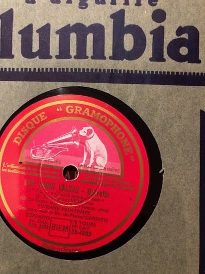 Lot de 20 disques 78 tours dans leurs pochettes...