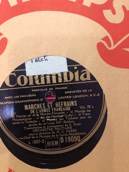 Lot de 20 disques 78 tours dans leurs pochettes...