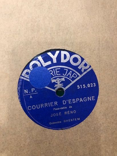 Lot de 20 disques 78 tours dans leurs pochettes...