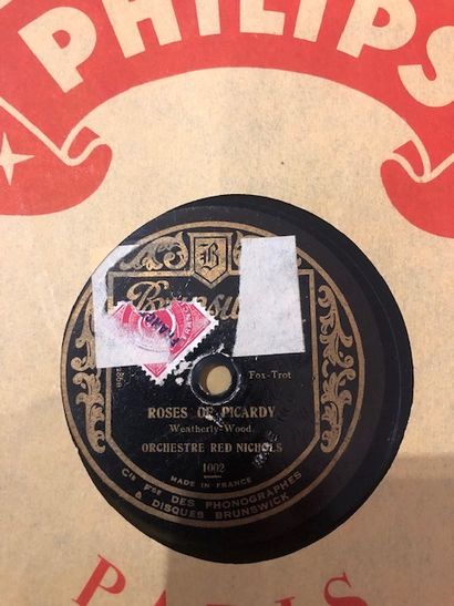 Lot de 20 disques 78 tours dans leurs pochettes...