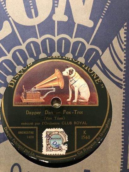 Lot de 20 disques 78 tours dans leurs pochettes...