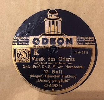 Lot de 20 disques 78 tours dans leurs pochettes...