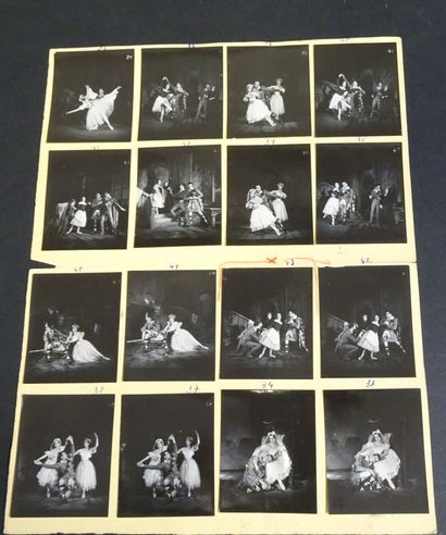 BALLETS DES CHAMPS ELYSÉES. Ensemble de 313...