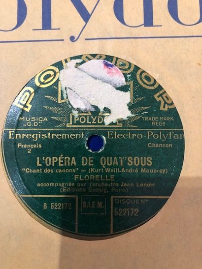 Lot de 20 disques 78 tours dans leurs pochettes...