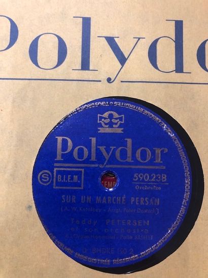 Lot de 20 disques 78 tours dans leurs pochettes...