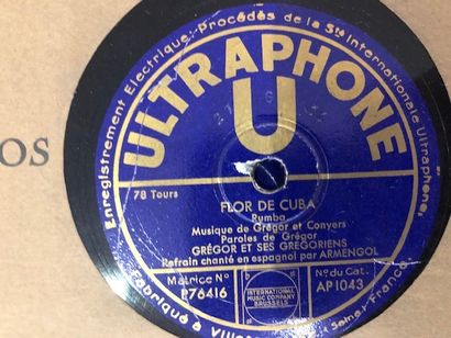 
Lot de 28 disques 78 tours dans leurs pochettes...
