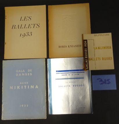 BALLETS RUSSE. 