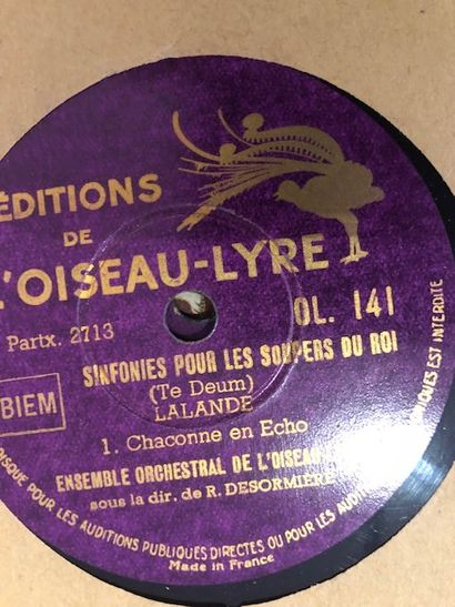 
Lot de 28 disques 78 tours dans leurs pochettes...
