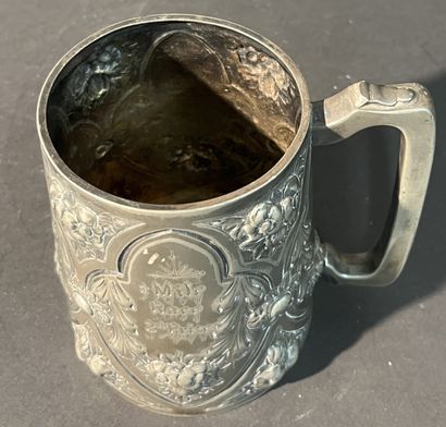 Choppe en argent anglais vers 1900. Marquée...