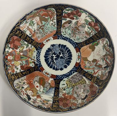 JAPON - Grand plat en porcelaine, époque...