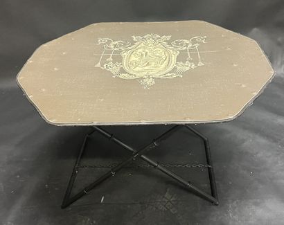 Table basse pliante fer dans la gout NII...