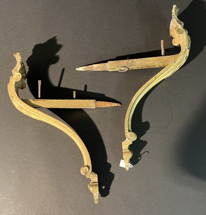2 supports de console en bronze doré, XI...
