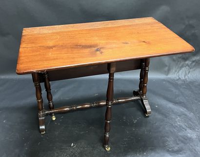 Table pliante en bois avec rabats sur roulette,...
