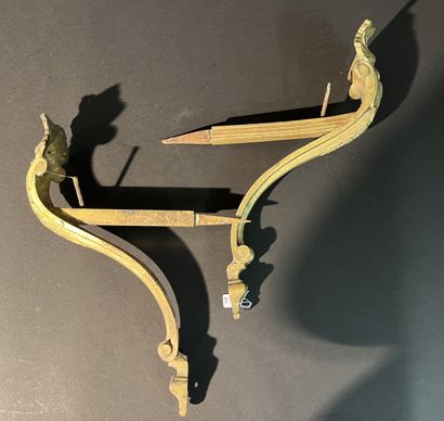 2 supports de console en bronze doré, XI...