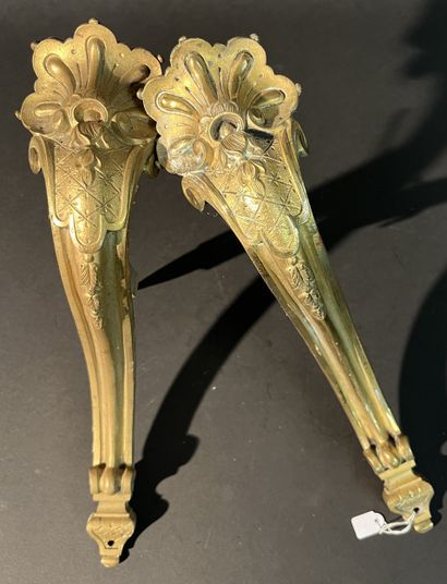 2 supports de console en bronze doré, XI...