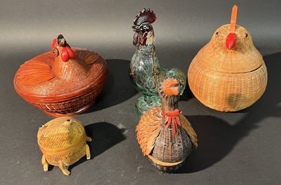 4 boites en osier avec tête sculptée ( Canard,...
