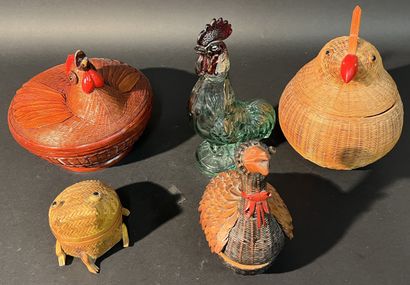 4 boites en osier avec tête sculptée ( Canard,...