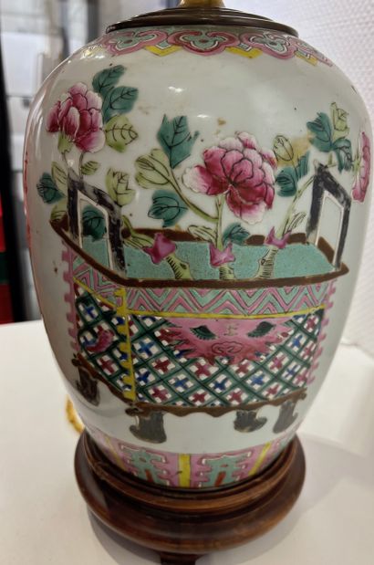 Vase Chine monté en lampe vers 1900.