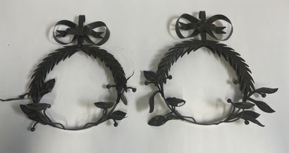 Paire d’appliques couronne de laurier avec...