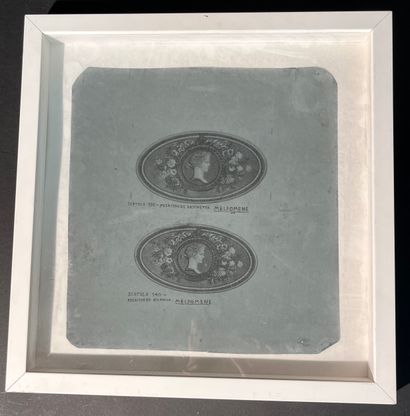 FORNASETTI. Grande planche de zinc réalisée...