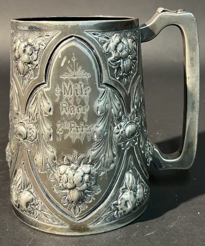 Choppe en argent anglais vers 1900. Marquée...
