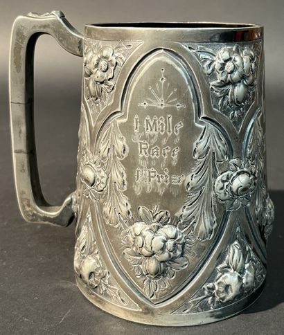Choppe en argent anglais vers 1900. Marquée...