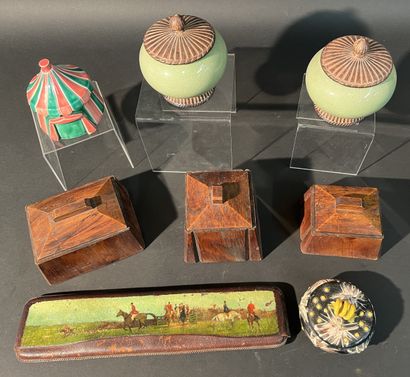 Collection de 7 boites diverses ( bois, céramique,...