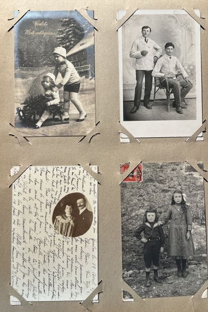 Album de photographies et cartes postales...