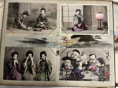 Grand Album en laque vers 1900 entièrement...