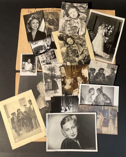 MADELEINE RENAUD. (1900-1994). Madeleine...