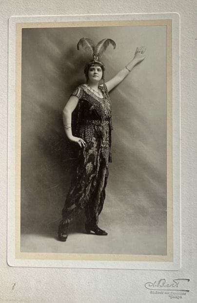Photographies. Ensemble de 10 photographies...