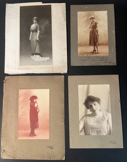 Photographs. 17 photographs of theater actresses...