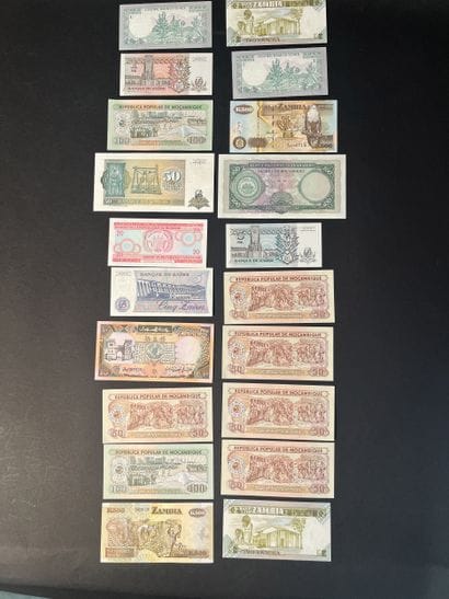 Billets de Banque. Ensemble de 20 billets...