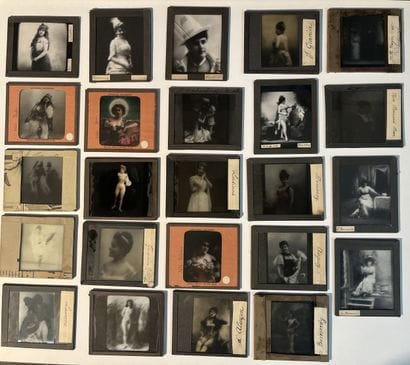 PHOTOGRAPHIE. Collection de 24 Plaques de...