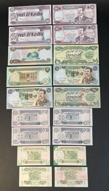 Billets de Banque. Ensemble de 18 billets...